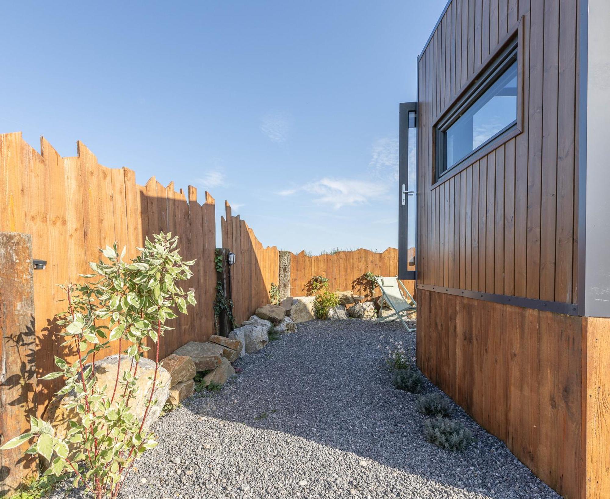 Les Tiny Du Pre Mathy - Logements Insolites Avec Jacuzzi A Profondeville Exterior foto